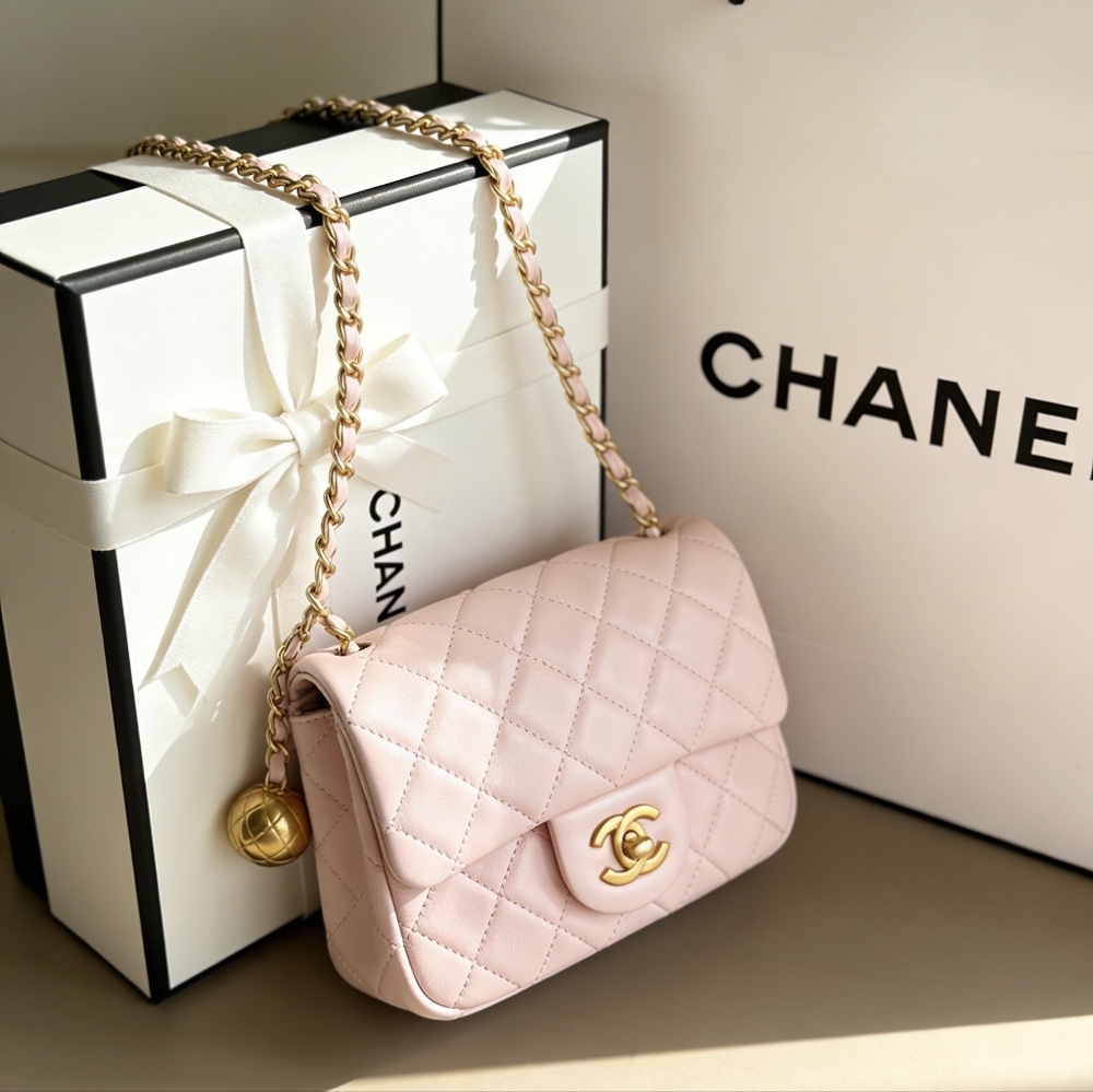 <AUTHENTIC>Chanel Mini Classic Flap Bagwith Pearl in Pink - Picture 4 of 6